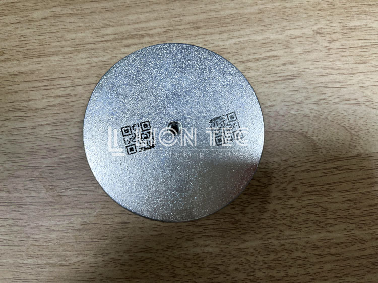 金屬表面也能輕松“二維碼”，UV噴碼機帶你開啟全新營銷方式！