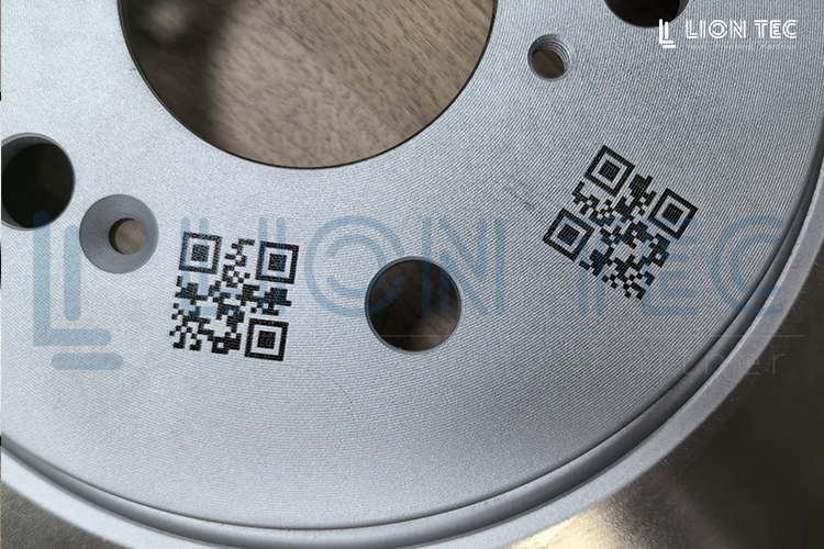 汽車(chē)剎車(chē)盤(pán)上噴印耐高溫耐刮二維碼